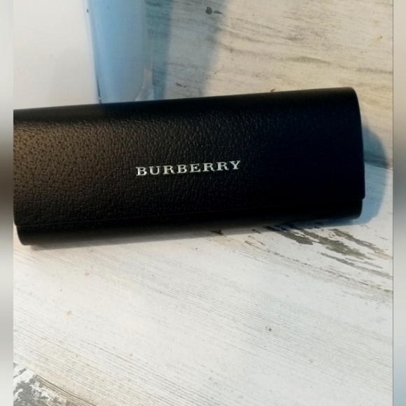 Burberry Eyewear Hard Shell Case - Picture 1 of 8